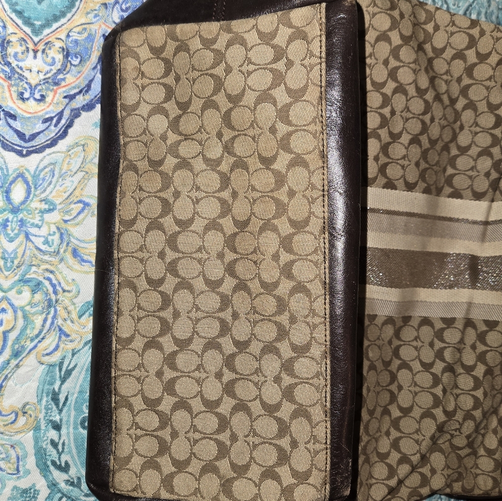 Coach Bag - Picture 4 of 7